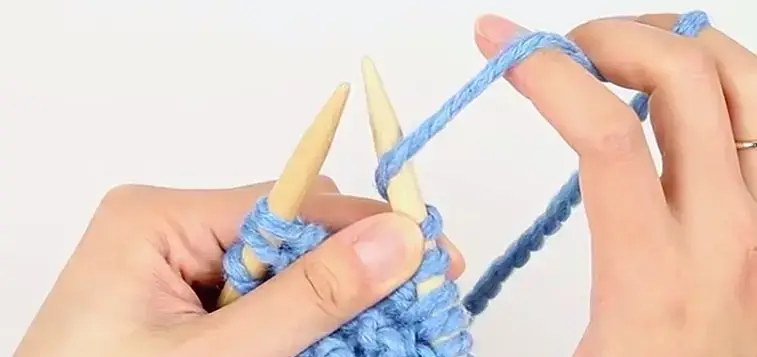 holes in knitting