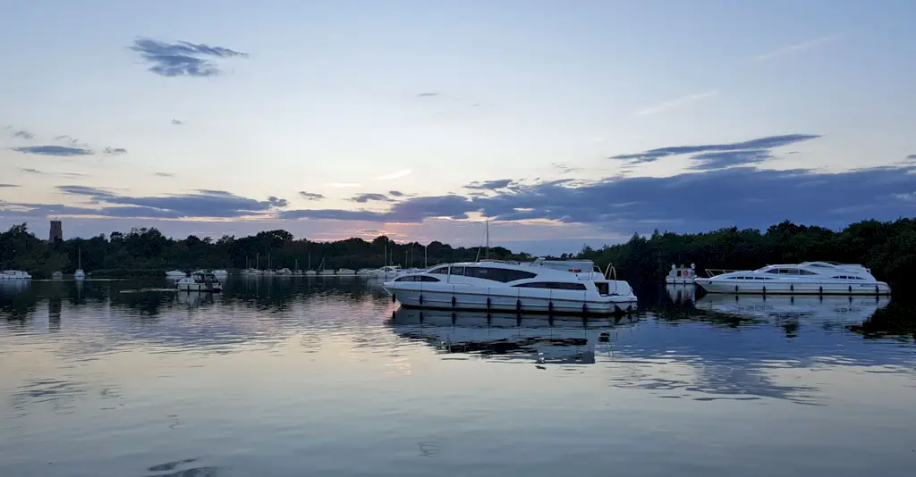 Norfolkas Broadsas-1