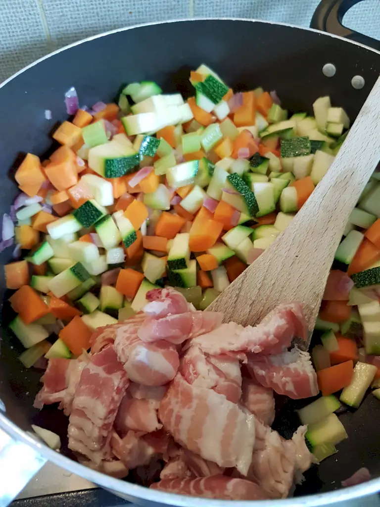 soupe-minestrone-et-bacon-bacon-in.webp