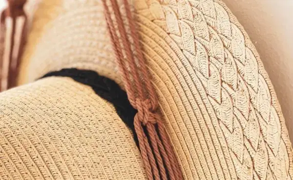 Tutoriel gratuit et facile de cintres pour chapeaux en macramé pour les débutants