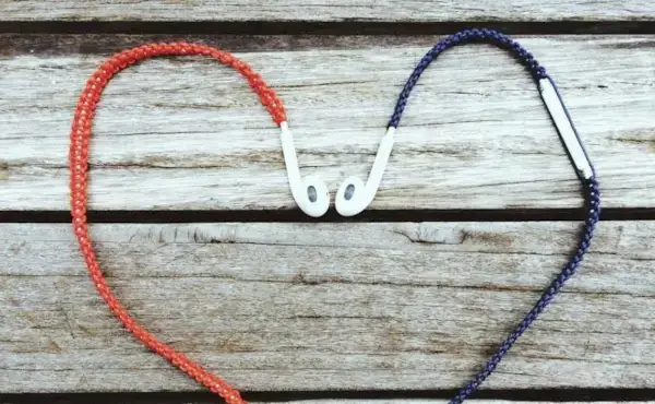 17 Amazing Macrame Home Decor DIY Patterns by Talented Teacher Jamie of SilentKnot