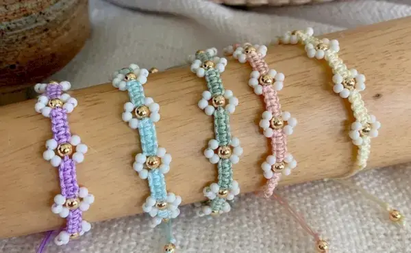 17 Amazing Macrame Home Decor DIY Patterns by Talented Teacher Jamie of SilentKnot