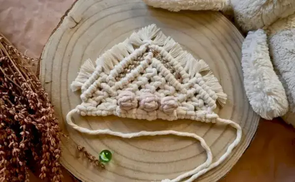 Boho Macrame Crown Pattern by Drawing Knots - Etsy Pattern of the Week  Mimi & basket