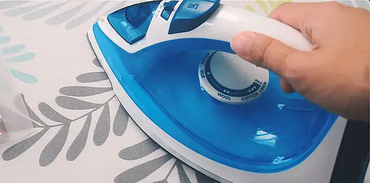 making a bookmark tassel