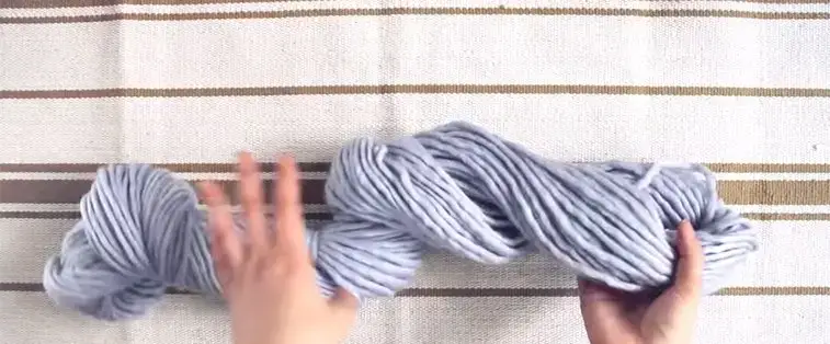 untwist a hank of yarn