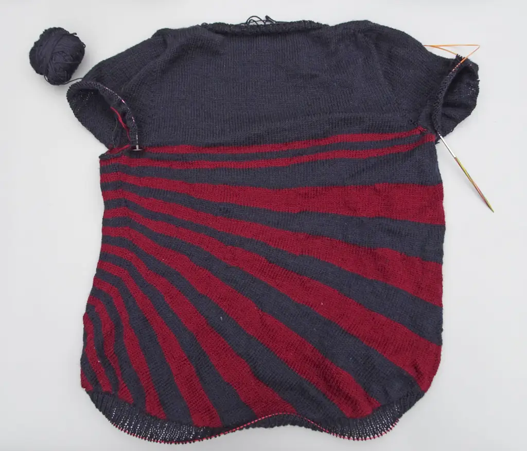 クレイジー ストライプ カーディガンのアップデート