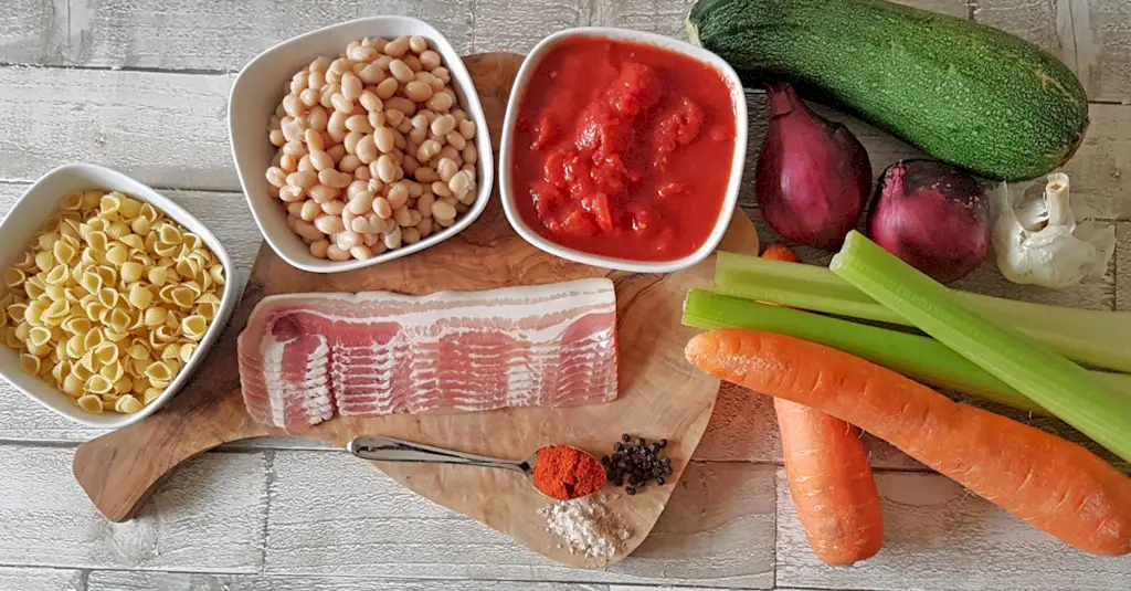 Soupe minestrone et bacon