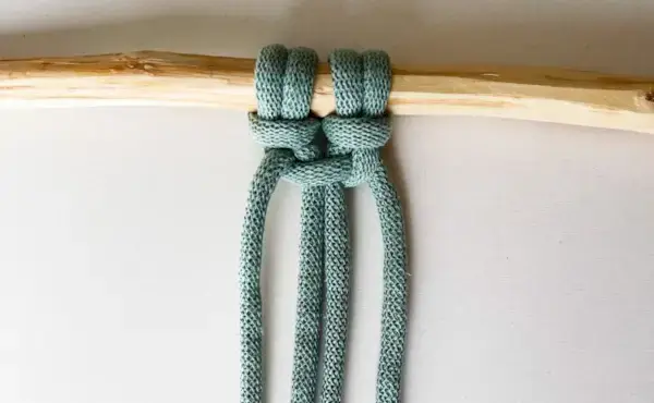 Square Knot Step-by-step Tutorial with Photos - Step 2  Mimi & basket