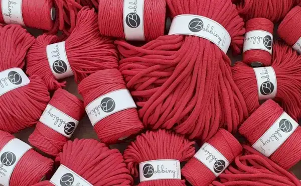 Sparkling & Festive Macrame Christmas Cords by Bobbiny