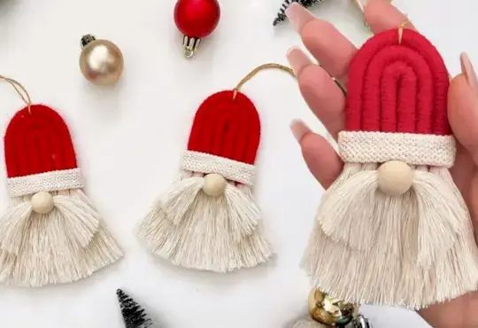 Marraskuun kuukausittainen Macrame Challenge – Macrame Santa Ornament -opastus!