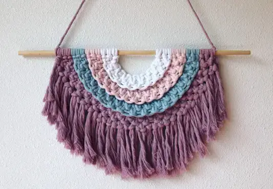 Comment démarrer avec le macramé en tant que débutant absolu – en toute simplicité !